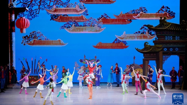 中芭舞劇《過年》給阿聯酋觀眾帶來中國年味兒